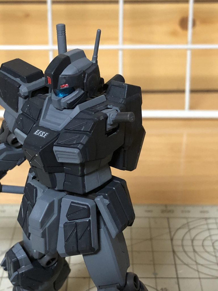 肩関節の可動域を増やすため、周りを少しカットしました。