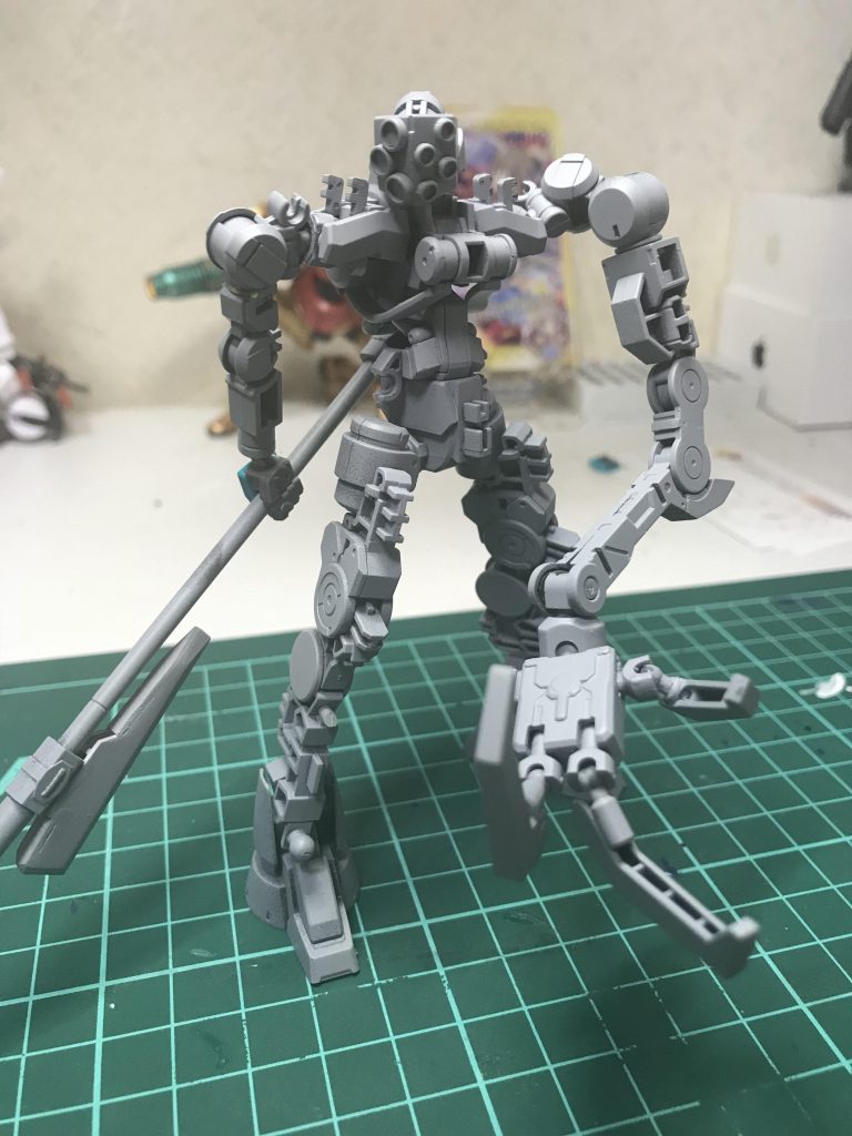 骨だけサフ。初めての異形系だったんですが、ちゃんと化け物感出ているかしら?