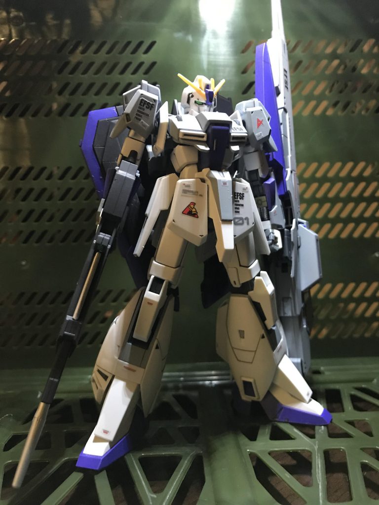 ゴーストライトグレーとブルーバイオレットで塗装しました。