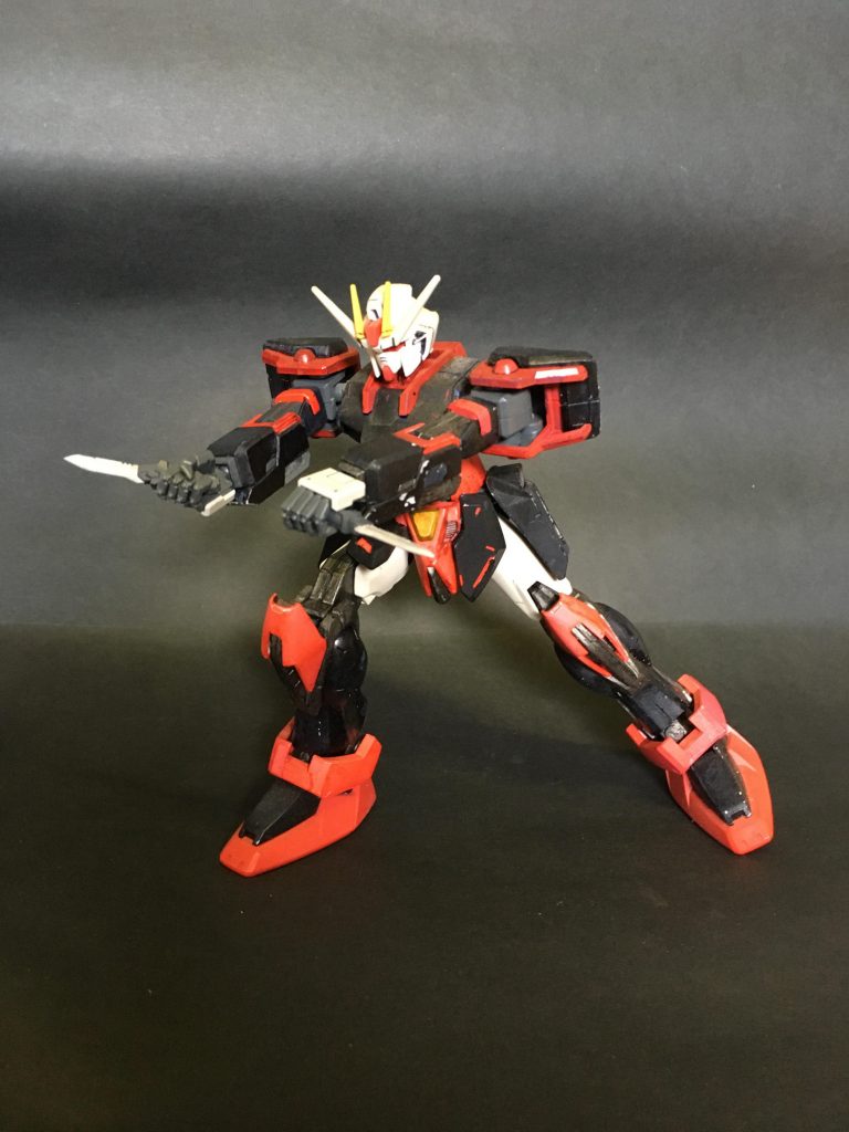 前方に突っ込みながらのスラッシュ切り!!
背中に、ジンとかが欲しいですね。