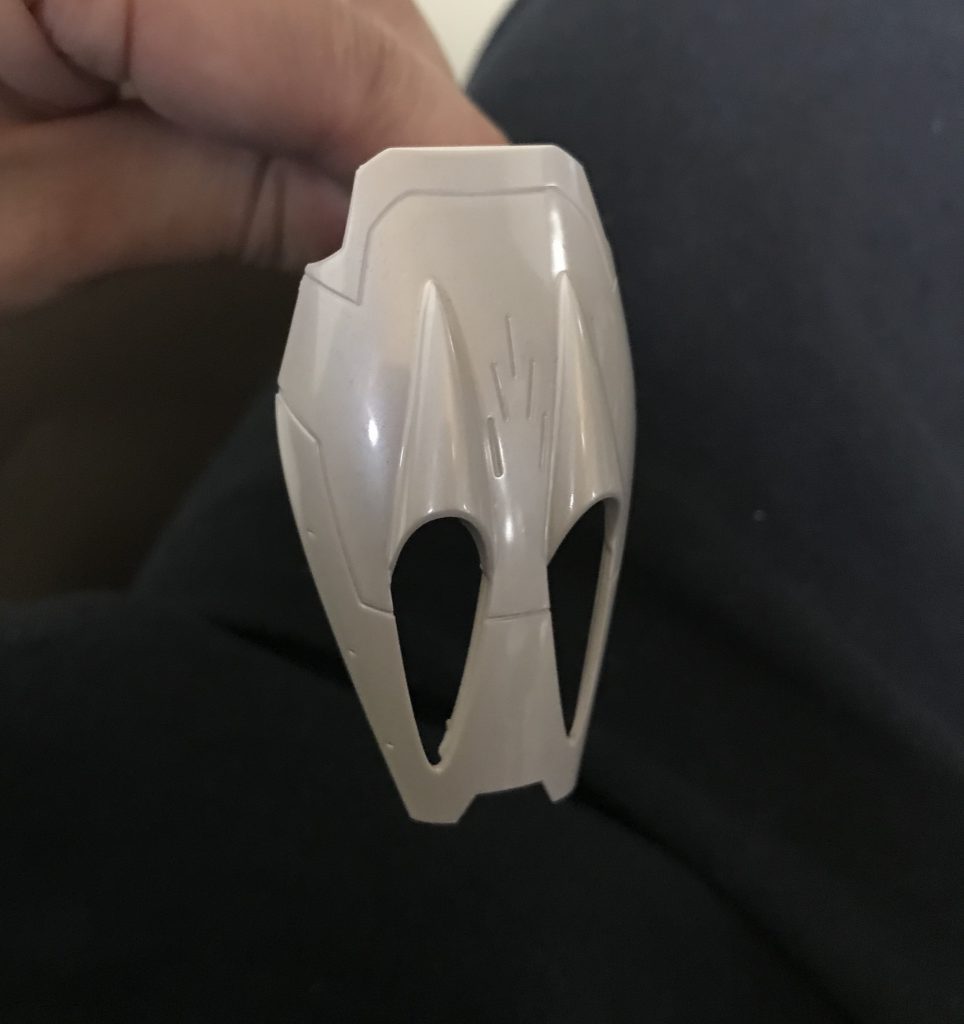 白のパール塗装です。少しグレー味が欲しかったので、下地にニュートラルグレー1を使っています。