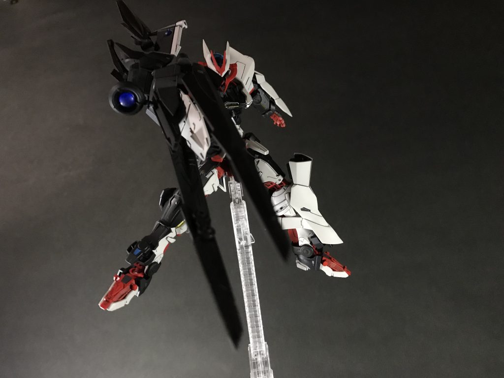 ライフルモード
ノーネイムユニットのレンズ部にはH-EYESを仕込みクリアブルーで塗装してます。