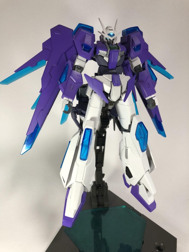 機体各部に存在するクリアパーツにはエネルギーコンデンサとしての役割と
特殊条件下でのみ、ビーム変容吸収システム「アブソーブフィールド」としての役割が存在する。


