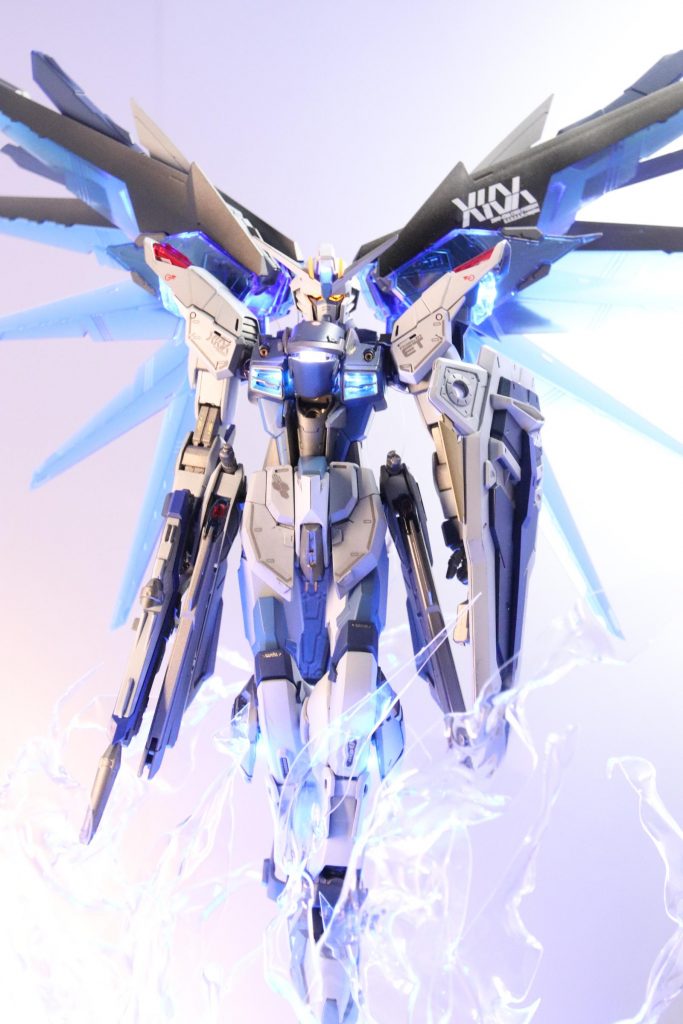 神々しい感じを目指して作りました