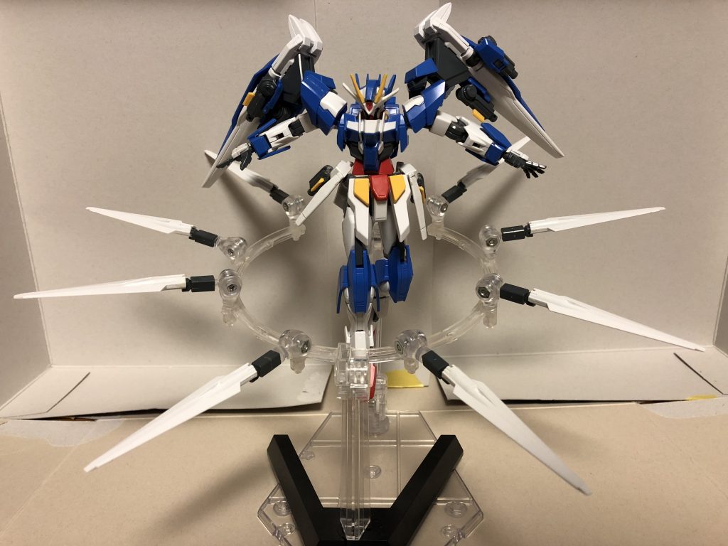 GNソードビットⅡ。機能はクアンタのソードビットやAGEFXのCファンネルと同じ切断に加えビーム射撃も可能です。
♪躊躇いを消し去れたならー