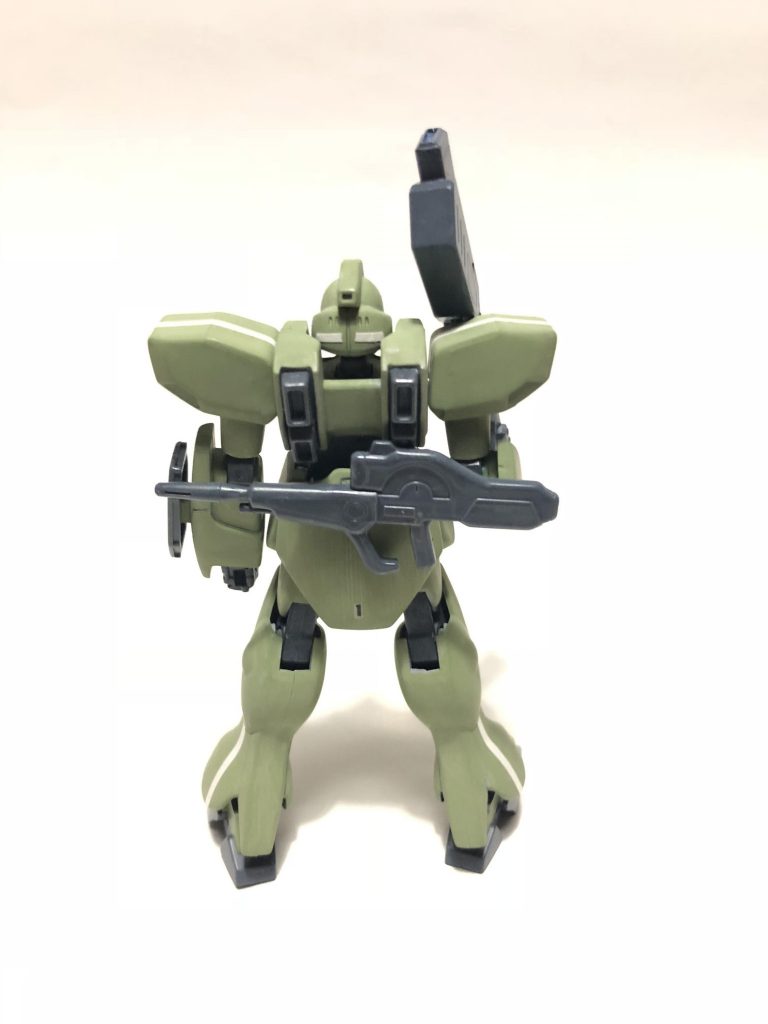 うしろ
 
イージーなだけあってガンダムよりシンプル。
 
ビームライフルもマウント出来るよーにしました。