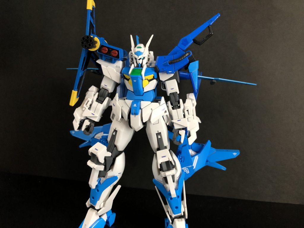 肩にパーフェクトストライクのパーツがあるため常にラッシュポジション