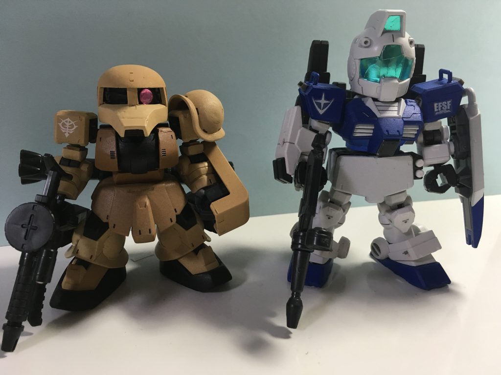 今回、足をCSフレームで作ってます。
(高機動型なので、足が長い方がそれっぽいかと思いまして...)

以前作った[旧ザク](https://gumpla.jp/other/29874)と比べると頭半分くらい大きくなってます。