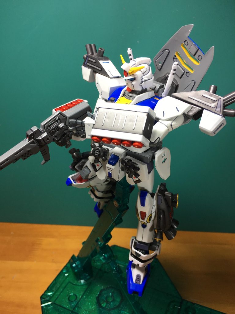 すでに本体編でも書きましたが、ビームライフルのEパックは換装可能にしています。