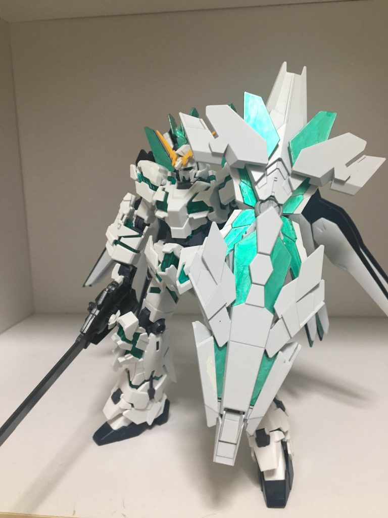 シールドは通常の物にしようかと思ったけど派手さを選んでアームドアーマーに(笑)