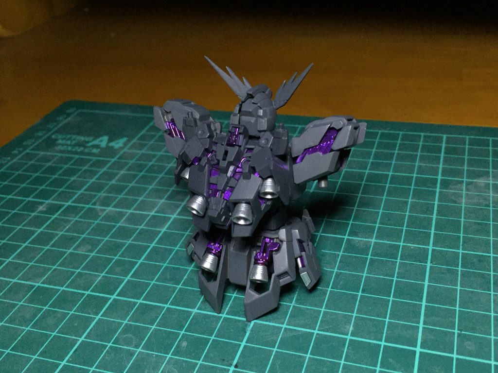 バーニア類はシルバーで塗装しリアリティを上げています