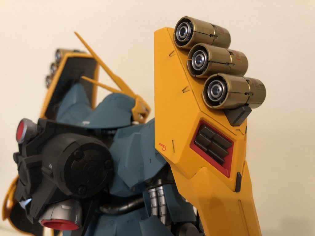 ファンネルだけクレオスのGXレッドゴールドを使って特徴付けしてみました。