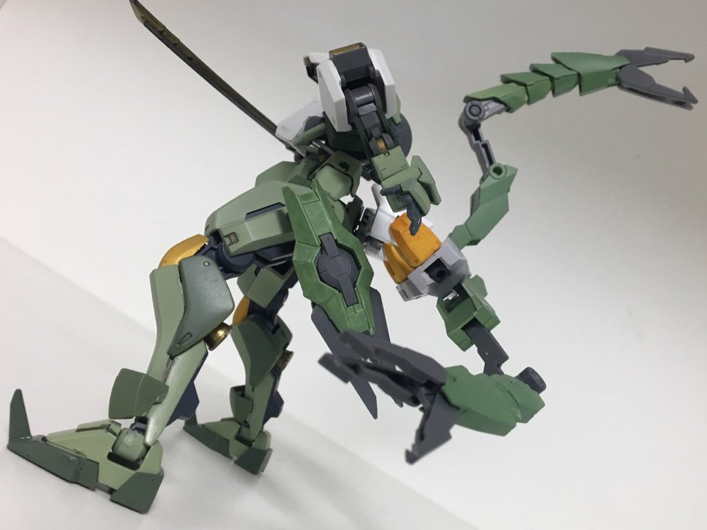 結構ぐにゃぐにゃ動くので 蛇のようなサブアーム。というか尻尾w
尻尾イイね！