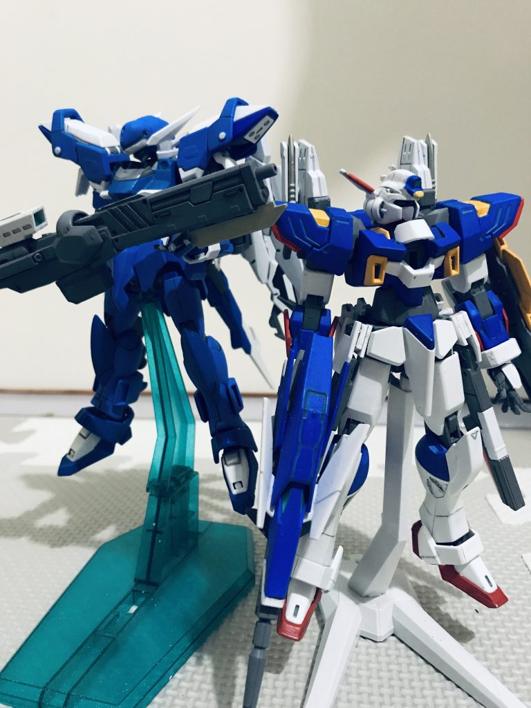 背中=ジムスナイパーK9のドッグパックに接続軸にアムアムを使ってFファンネルを付けました。上下にも市販のスタビライザーとバルバトスルプスレクスのテイルブレードを付けました。テイルブレードは接続穴が余っていると見映えがアレかなと思いオリジナルでやってしまいました。
しばらくはスーパーロボット大戦シリーズの機体をモチーフに作っていきたいと考えてます。見掛けたらよろしくお願い致します。
以上です。ここまで御覧いただきありがとうございました。