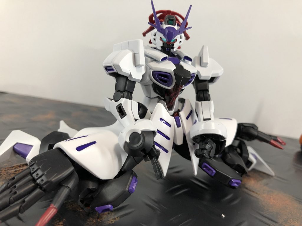 Gアルケインもともとの稼働は良く、スカートは干渉しないように広げてるのでペタんと座れます。