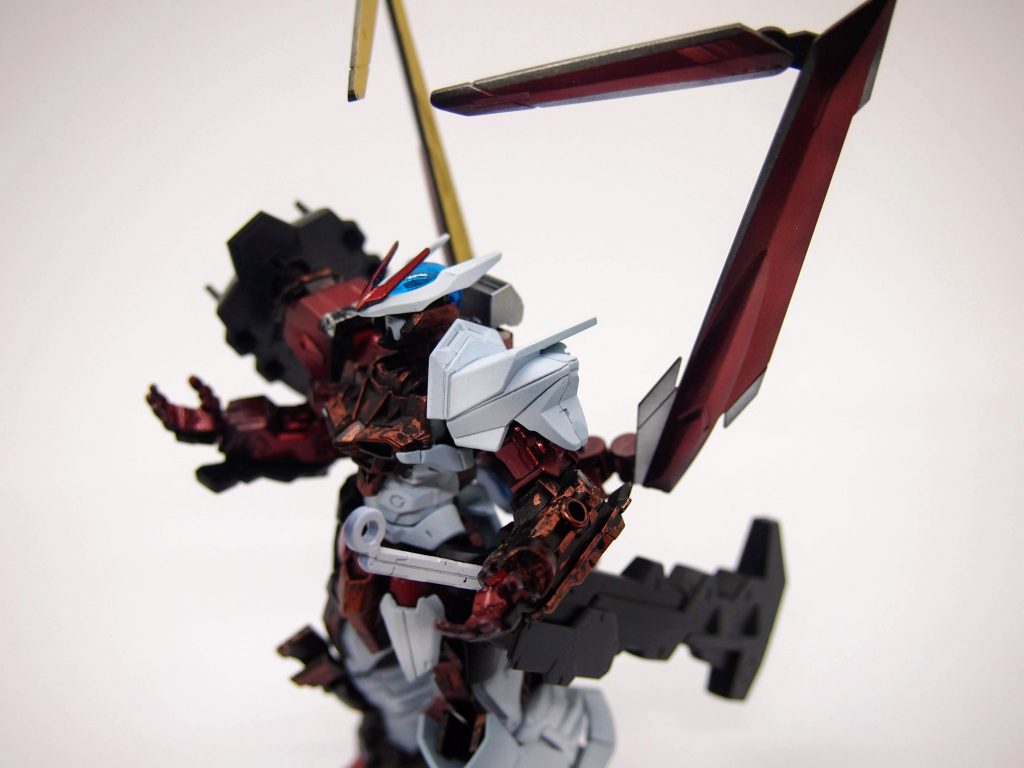 ## マガノイクタチフォーム
基本的に互いの機体を破壊しあうGPDにおいて機体の回復は存在しない。
このため、マガノイクタチはスタン属性の非ダメージ武装となる。
ブーストの回復は可能なため、主にコンボパーツや、格闘の攻め継続に用いられる。