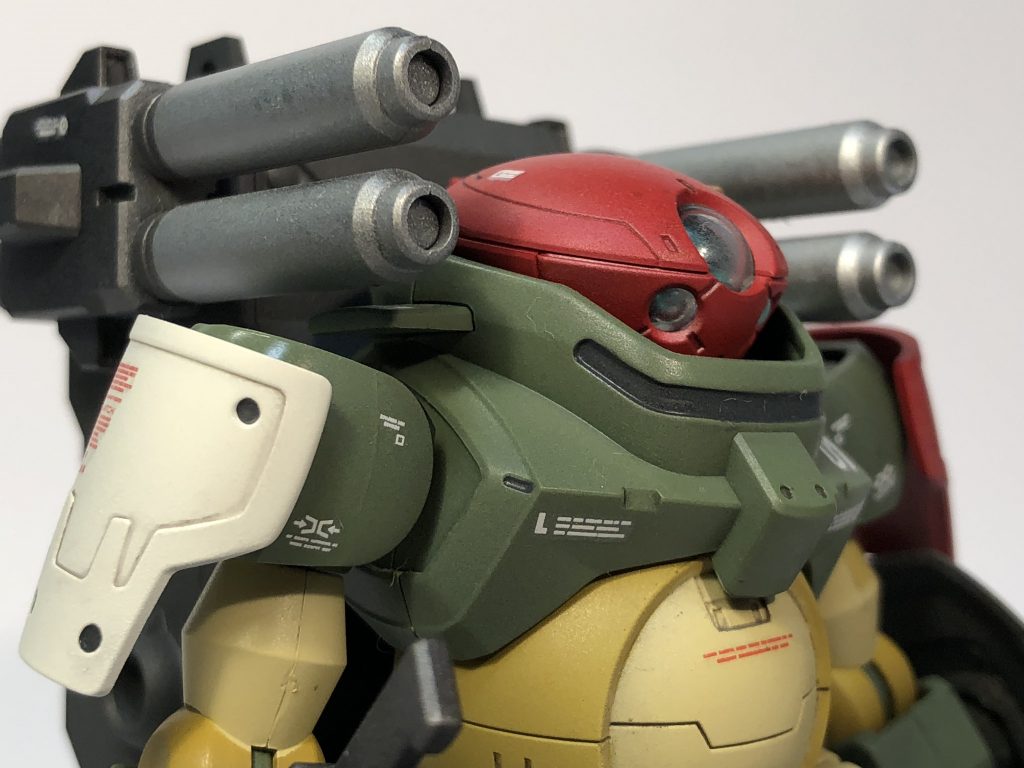 グリモアはビルドダイバーズシリーズの中でも一番好きなキットです。
もう一体作る予定なので、そっちはまた違ったカラーリングにして雰囲気を変えてみようと思います。