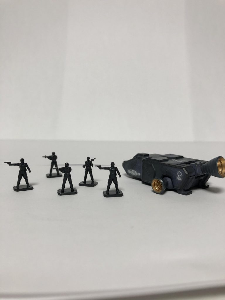 運用方法としては 敵基地深部へ陸戦部隊をデリバリー→陸戦部隊が敵基地中枢を制圧→敵基地無力化  と言ったところでしょうか？  写真は陸戦部隊の皆さんです