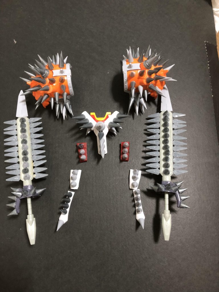 最終的に出揃った素体部分以外のスパイク有りパーツ。素体合わせて約240個のスパイクを利用しましたw