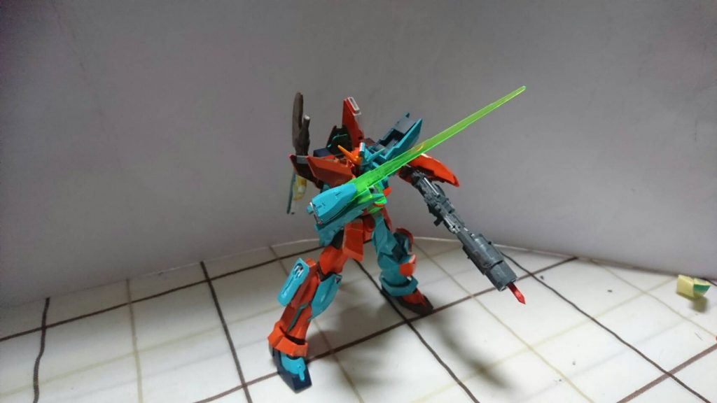 武器2:ハイパービームサーベル
ダブルエックスと放出部分以外同じもの。
高出力で相手を一刀両断できる。