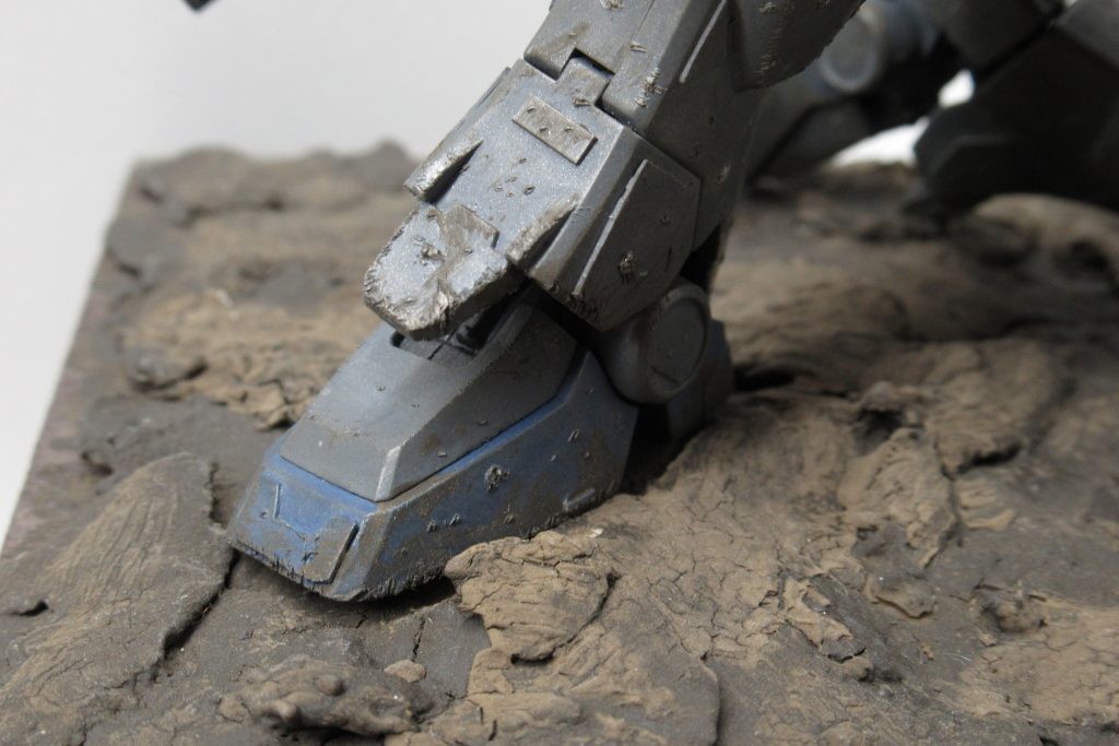 ジオラマの質感にもこだわりました。足に小さなディテールをつけたのがポイント。