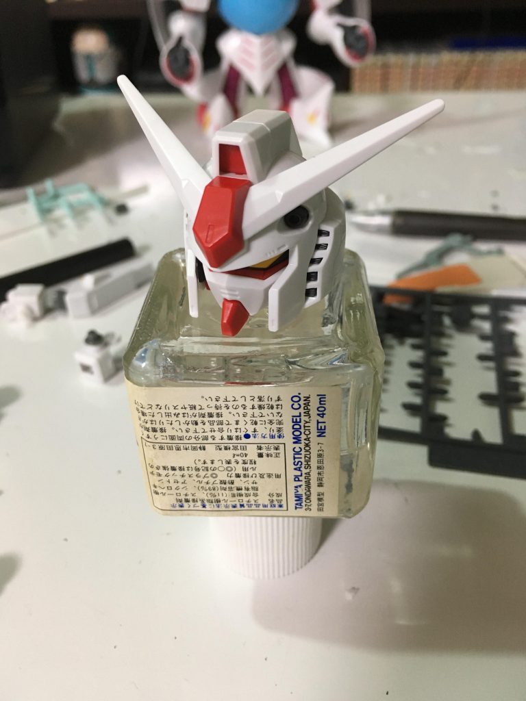 そして余ったガンダムヘッド...
次のクロスシルエットはこれをいじって投稿してみます!