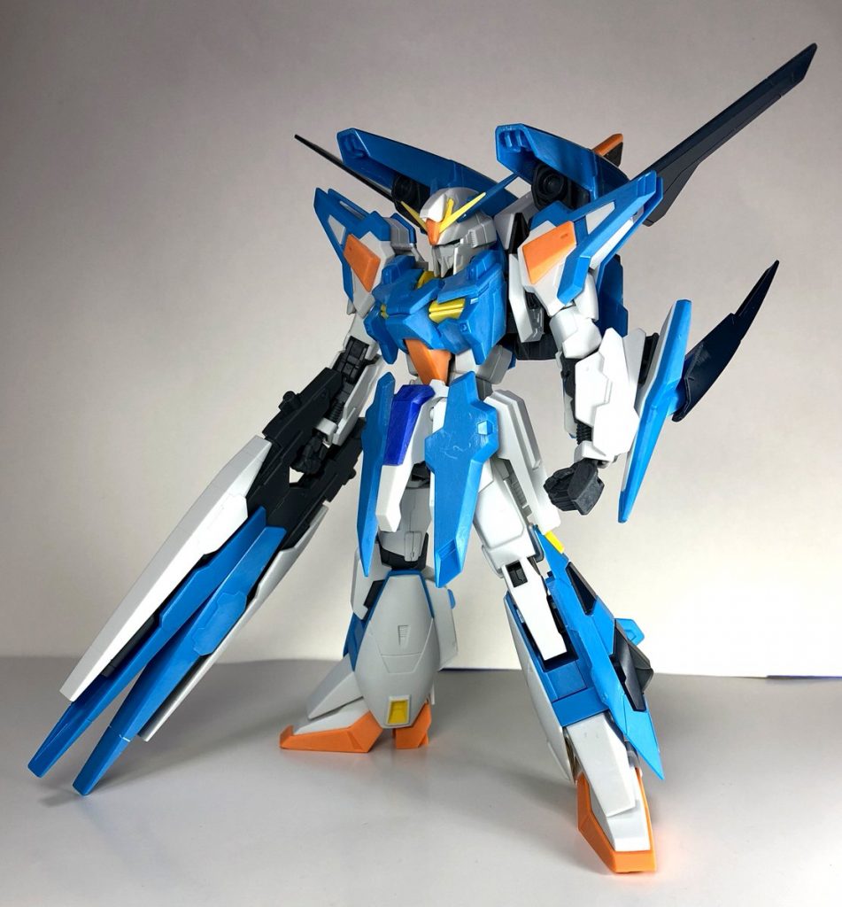 元の形状が格好いいのでほぼそのまま活かしていますが、やはりちょっとアレンジを…ということで胸のAをひっくり返してVにしてスタビレータを復活させみたりしています。