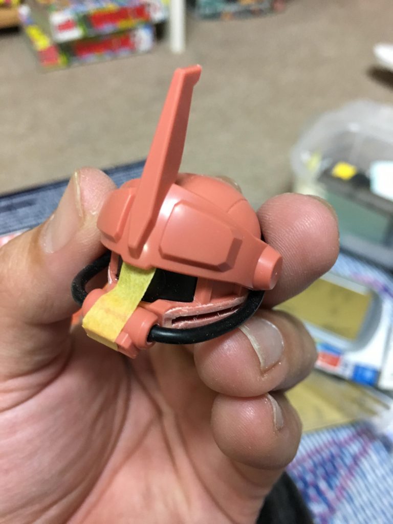 頬骨ゴリゴリ削って小顔整形中w
リード線は壊れたスマホの充電器から拝借しています^ ^