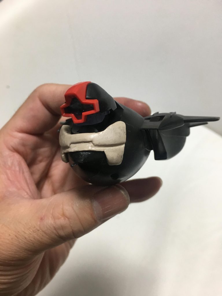 胸部はエポパテです。ここんところがドムらしさ。