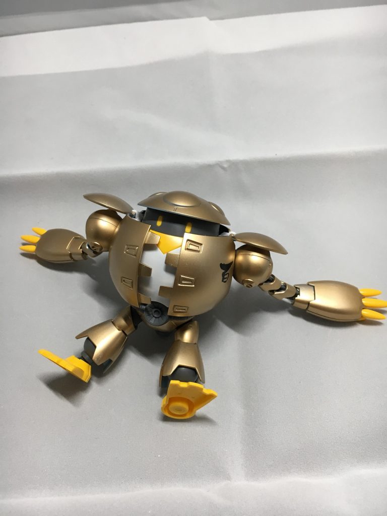 稼動範囲はキットのままですがポージングにはそれほど困らないですね。