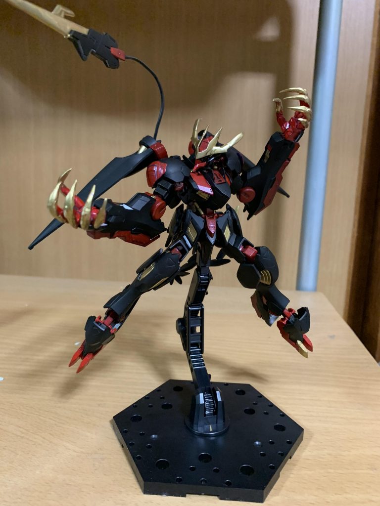 劇中で悪魔悪魔呼ばれていたので、更に悪魔っぽくしてみました。