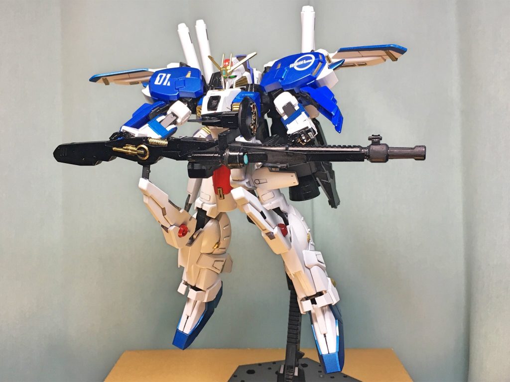 可動域は広くないので無理に動かさないことにしました。