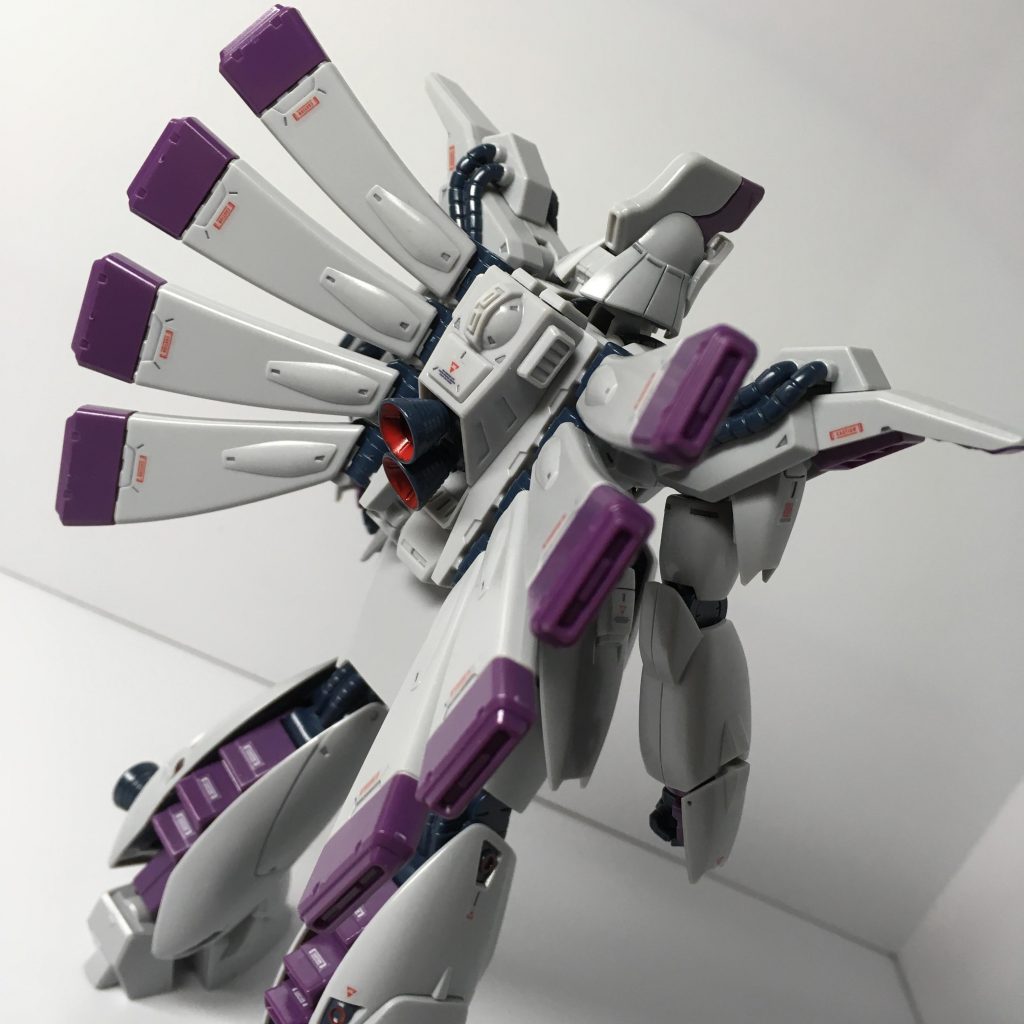 バーニアはクレオスのハーマンレッドで筆塗りしました。ハマーン様...