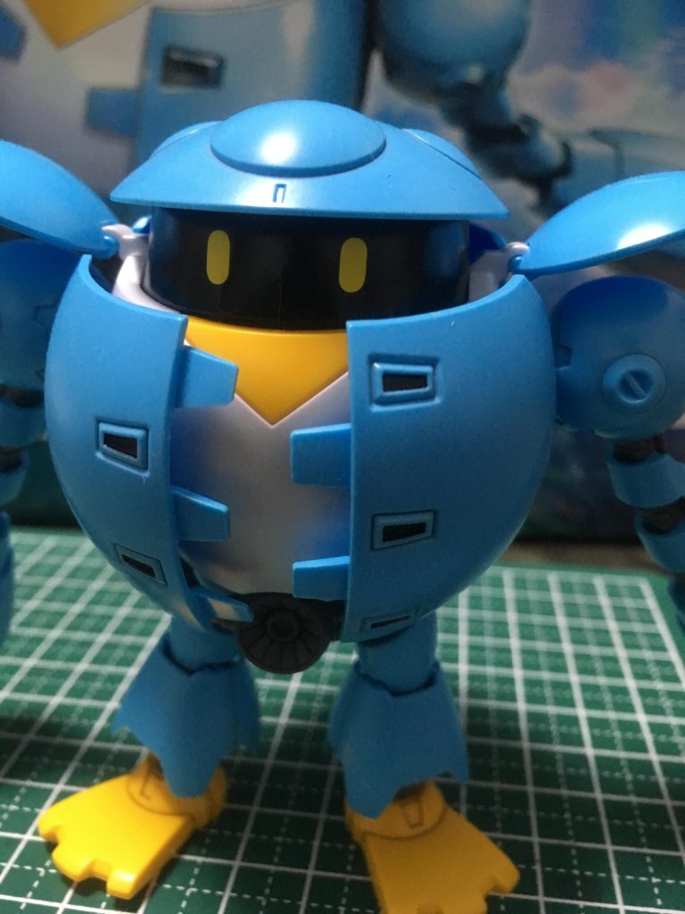 スミ入れはタミヤのグレーで。
ダクトをガンダムマーカーで部分塗装しました。