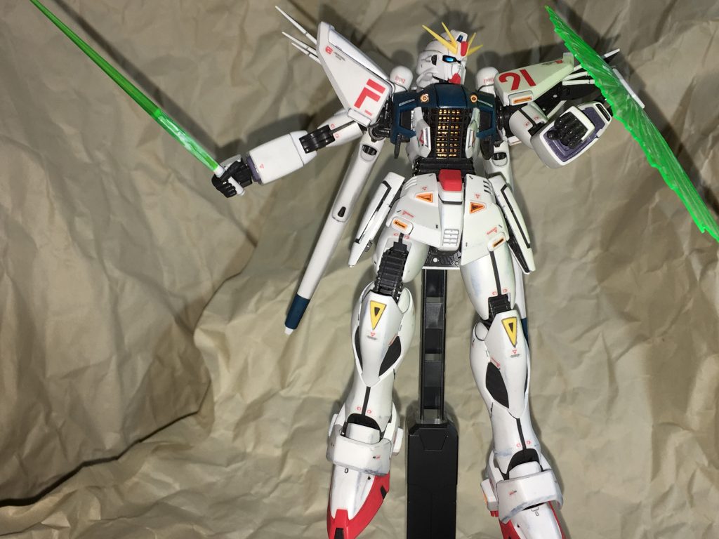 ビームサーベル、ビームシールド装備!