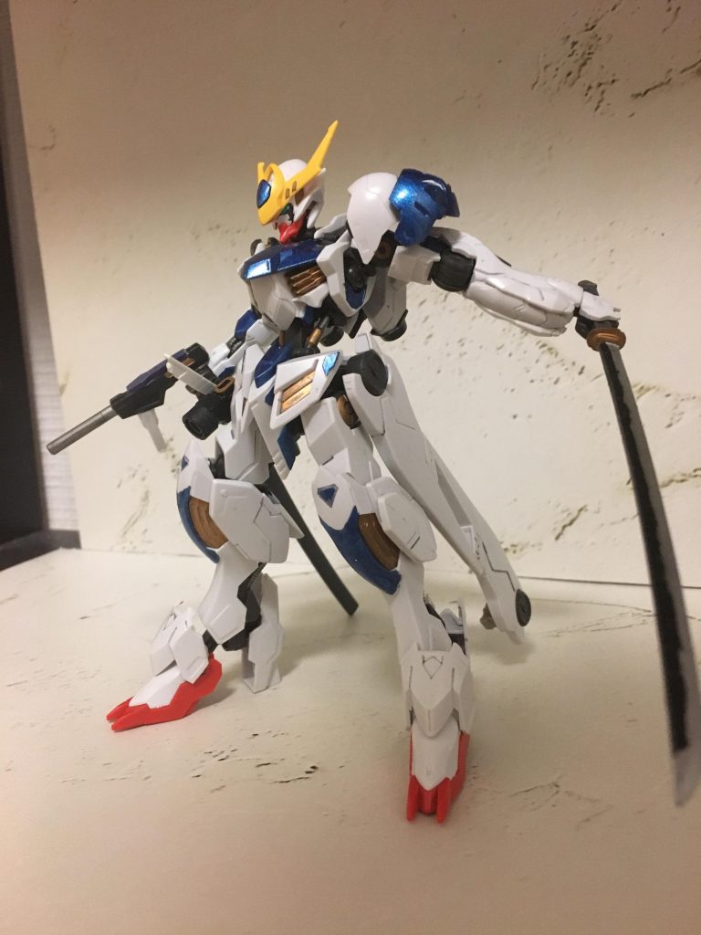 『正宗』
本機の主兵装となる日本刀。
過去に存在していた名刀のブランドを継いでおり、その名に恥じぬ圧倒的な切れ味を誇る。