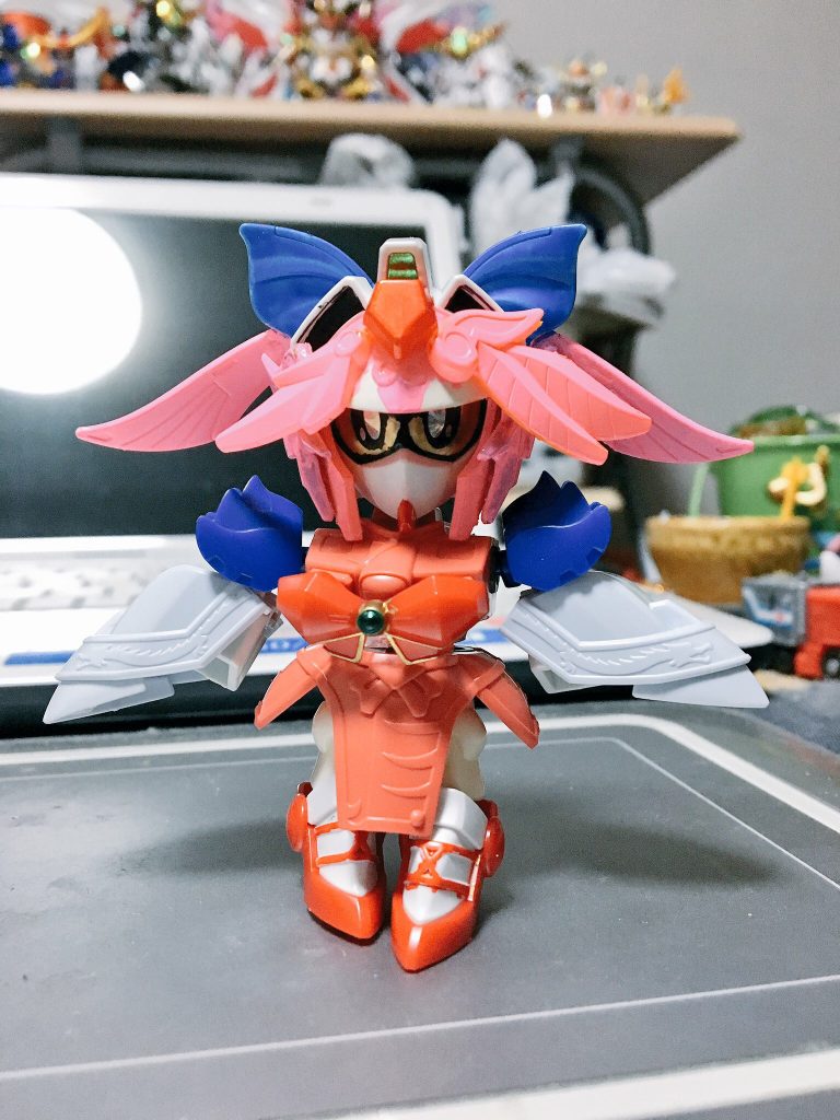 一番最初の仮組み写真。袖に孔明を使おうとしてました。