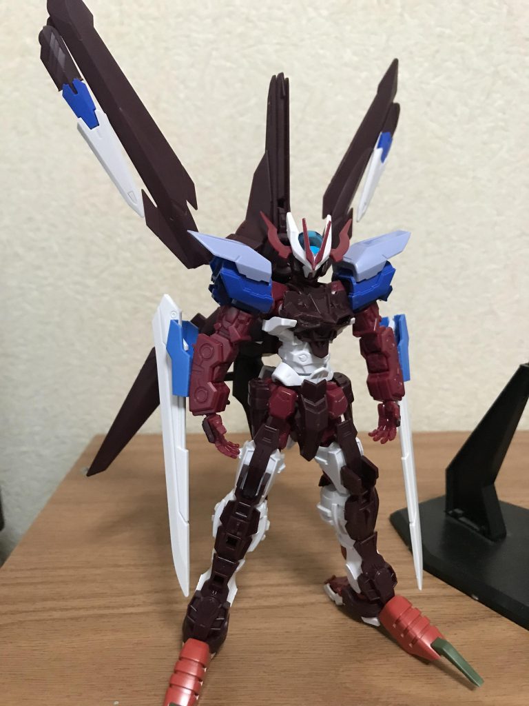 左右非対称が売りのノーネイムですがあえて左右対象にしようと思い身近なもので簡単にミキシングしてみました。