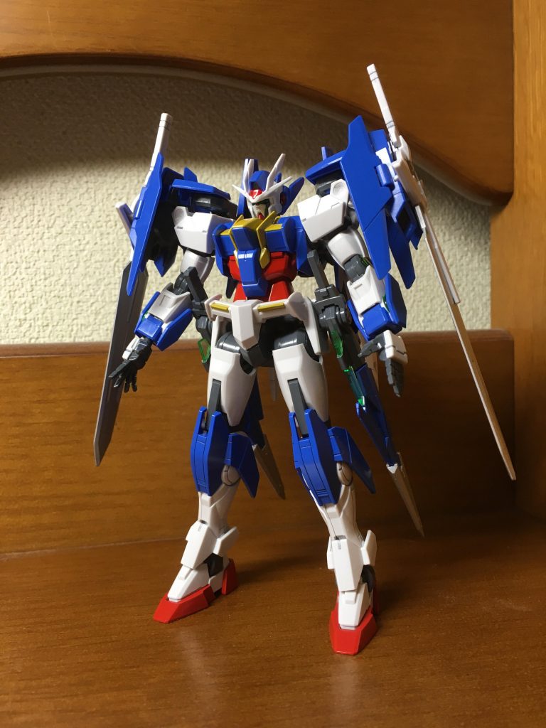 全体像。レッド、イエロー、シルバーは塗装で他は成型色です。