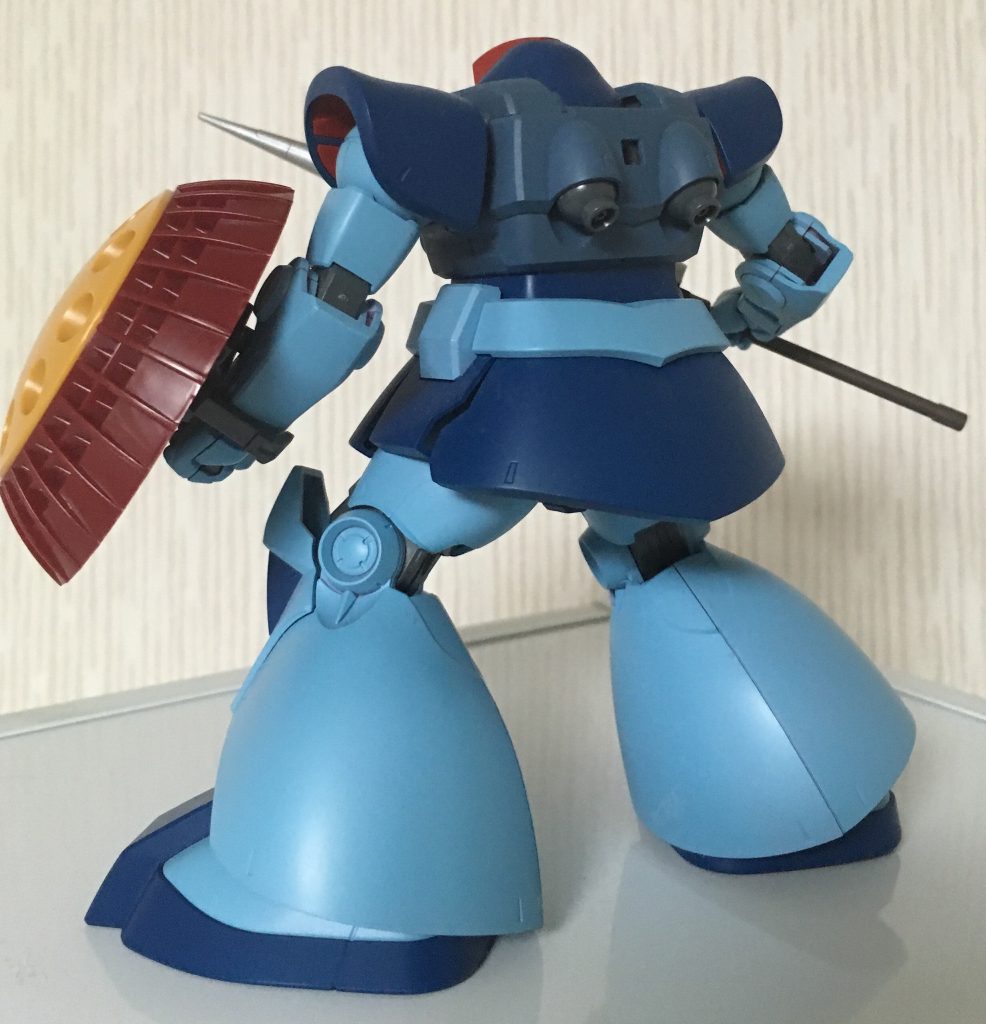 マ大佐の場合あまり前線に出ないと思うので汚れてない小綺麗な感じにしています。

HGUCはパーツ数も手頃なので色替えで楽しむのに丁度良いですよね。

本日はこれにて。
ありがとうございましたm(_ _)m