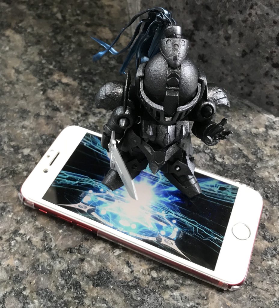 これが以前のものです。足を組み替え、剣を持たせることもできるので、今でこの姿にできます!