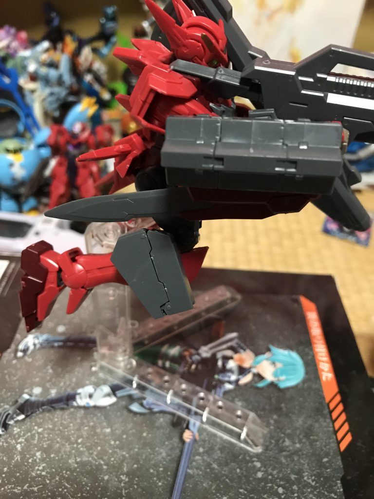 申し訳程度の近接武器を追加しました。