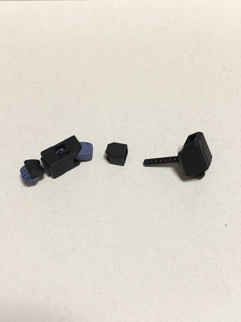 エアマスターの肩にレイダーの腕はそのまま接続できないのでアッセンブルボーグのストレートジョイントロングを使用してます。