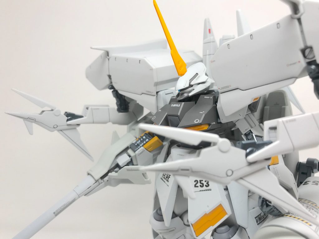 ノイエジールを彷彿させるサイドアーム
も取り付けてみました。