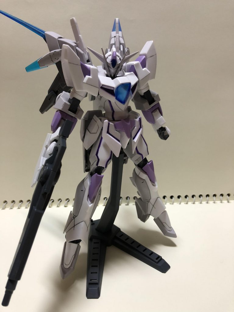 この機体はキャノン形態とタンク形態には変形せず、シンプルにまとめてみようと思い、製作しました。