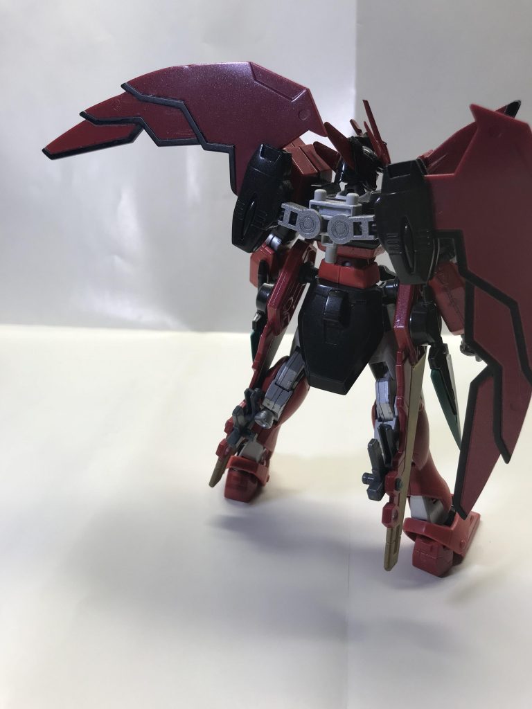 バックです。まだシンプル。腰バインダーにはBPのクナイを装備しています。