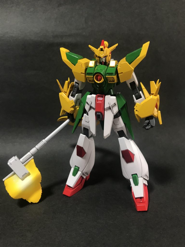 フェイロンフラッグはジャンクパーツ。ビームのところはエポパテです。ドラゴンガンダムには槍とか長モノが似合いますねぇ〜