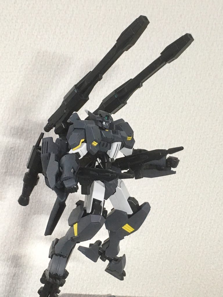 もしシノがマトモな感性の持ち主だったら実戦カラーはこんな感じにしてたかも。