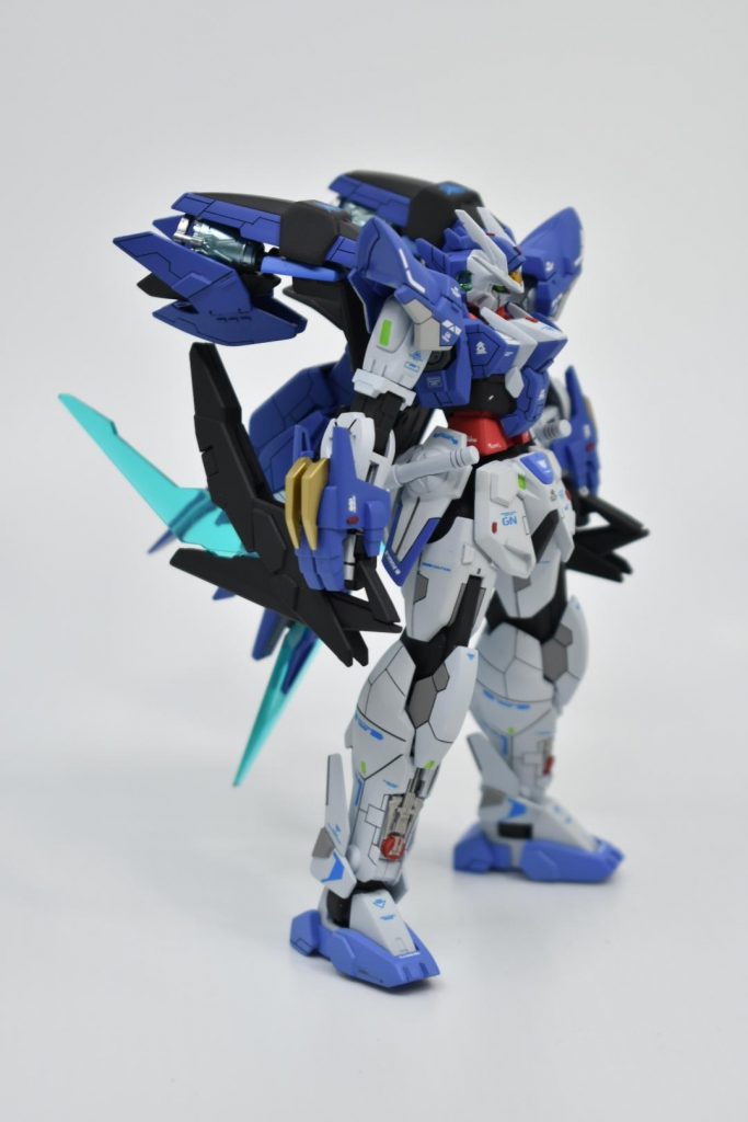 正面(左)
各所にスジボリ(0.015)を施し、それらをマスキングで塗り分けて情報量を増やしました。