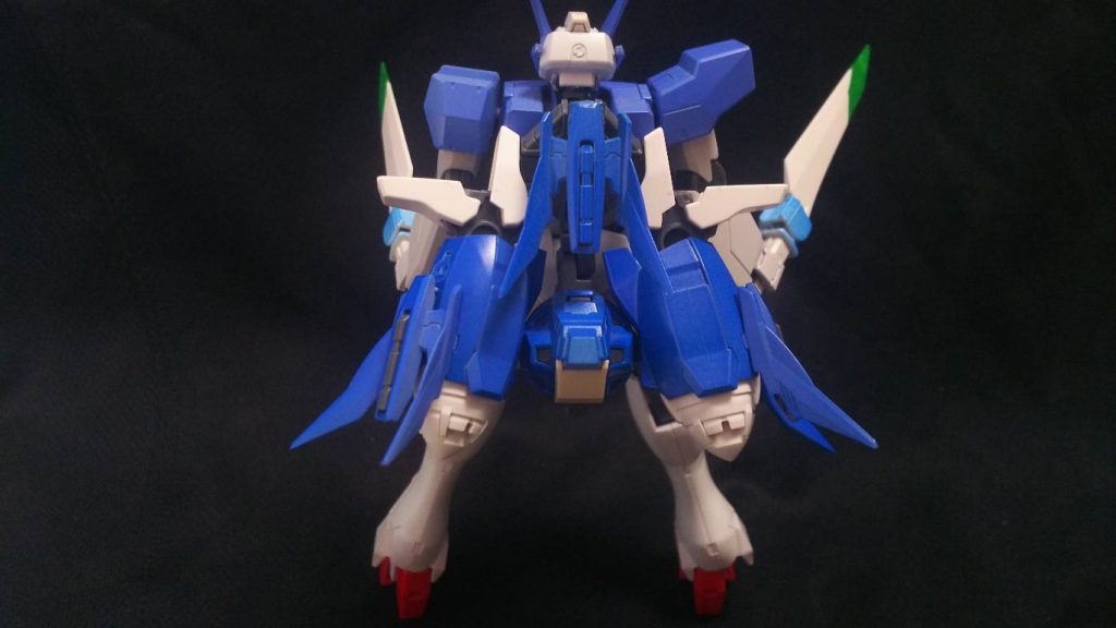 バックショットです。プトレマイオスアームズの大部分をバックパックにしているのでシェヘラザードより突進力がありそうです。